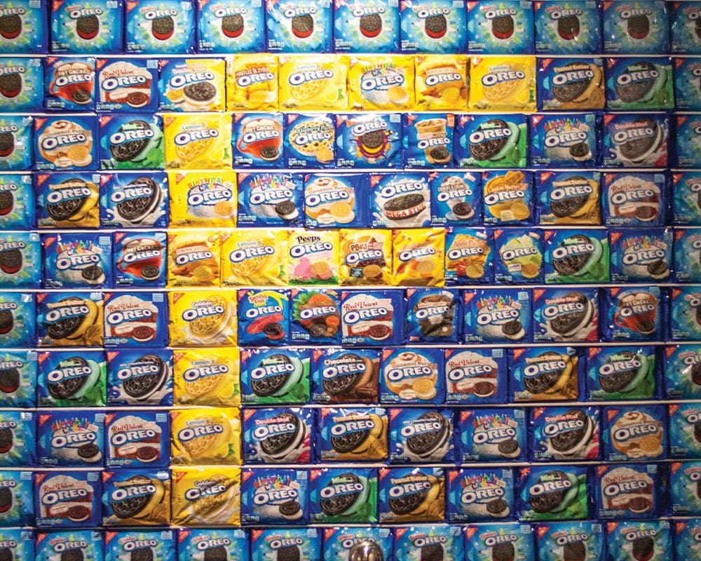 Photo of oreos displayed with a yellow F in the middle